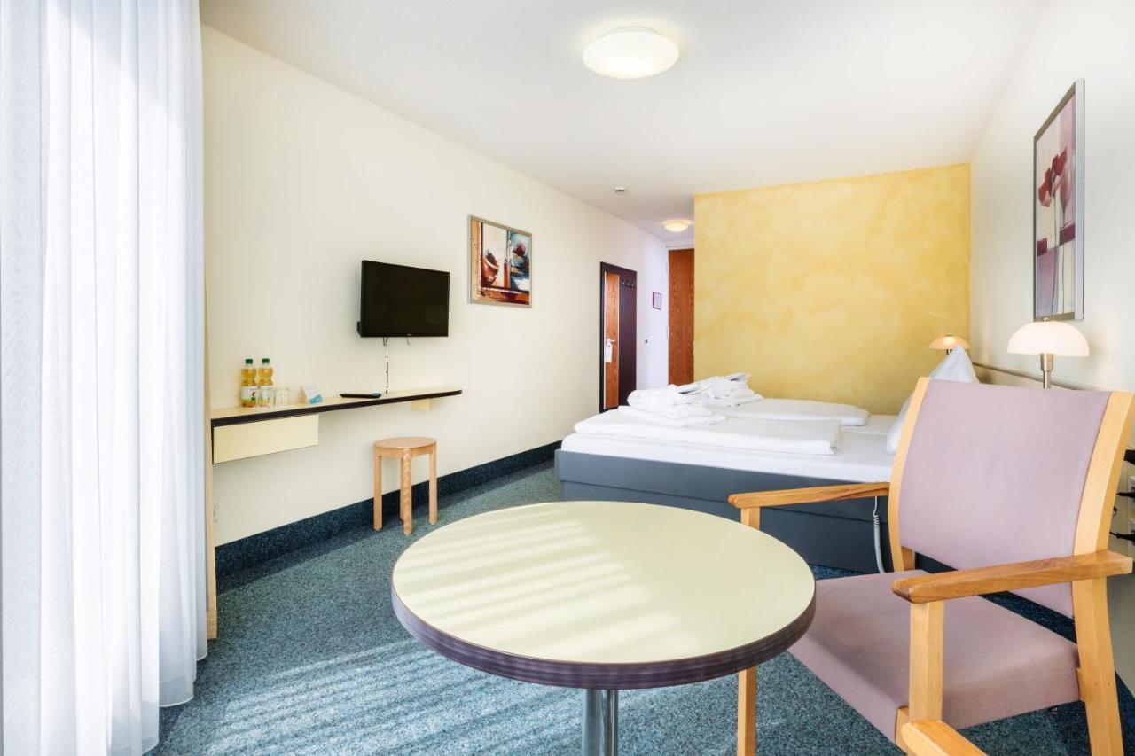 Thermenhotel Gesundheits-บาดบูเคา ภายนอก รูปภาพ